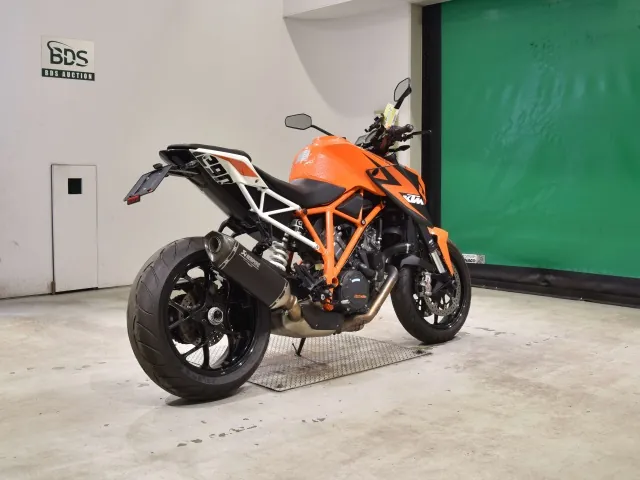 KTM 1290 Super Duke R 2016, оранжевый, фото 5