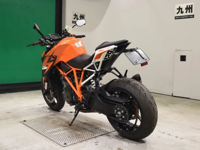 KTM 1290 Super Duke R 2016, оранжевый, фото 6