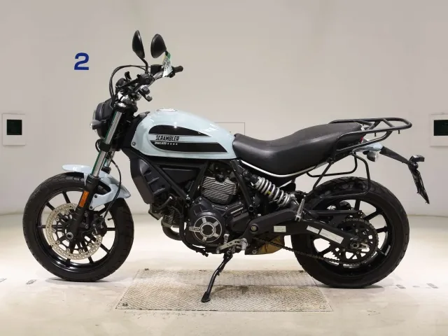 Ducati Scrambler Sixty2 2020, light blue, фото 2