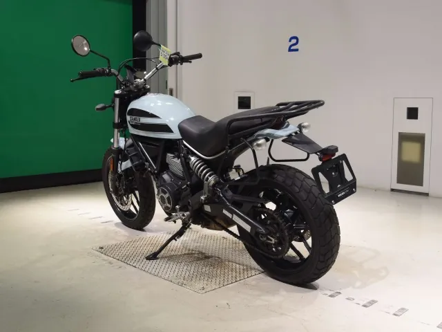 Ducati Scrambler Sixty2 2020, light blue, фото 6
