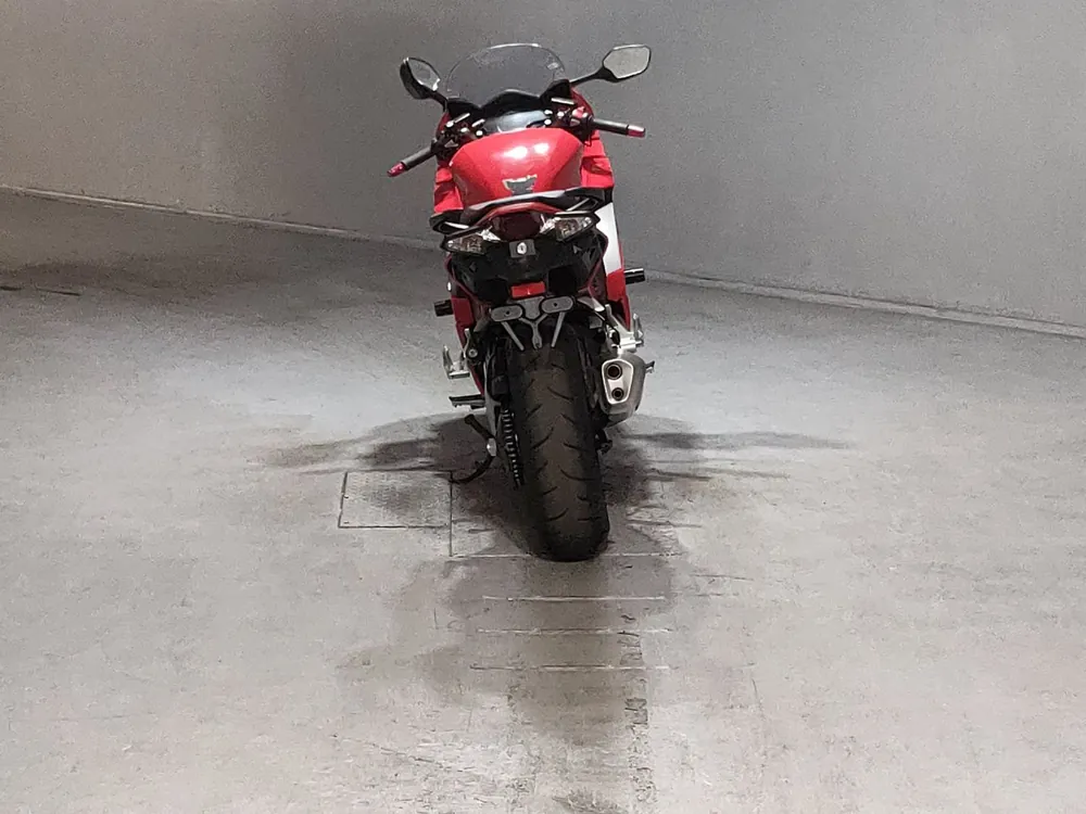 Honda VFR800F 2023, красный, фото 4