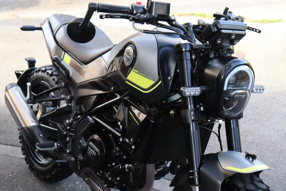 Benelli Leoncino 250 2021, фото 9