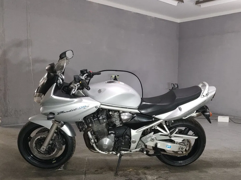 Suzuki Bandit1200S 2004, серебристый, фото 2