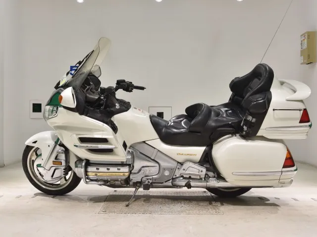 Honda GL1800, белый, фото 2