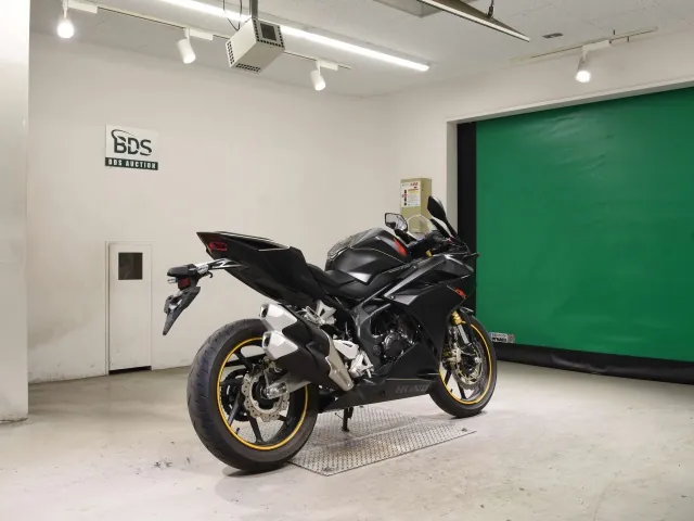 Honda CBR250RR, matt black, фото 5