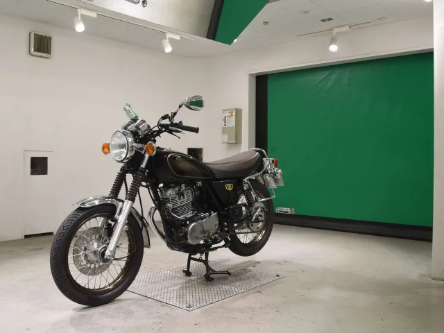 Yamaha SR400 Final Edition Limited 2021, black | light brown, фото 4