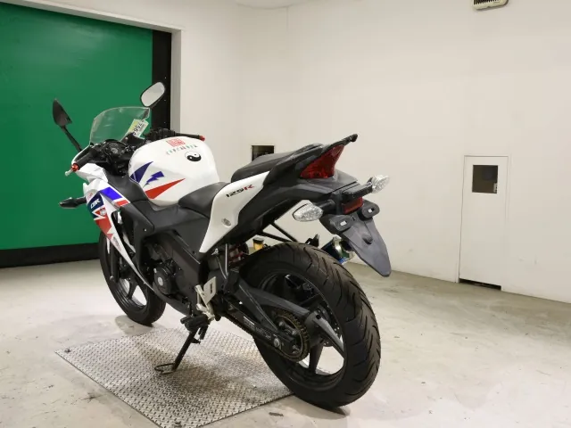 Honda CBR125R, white | red | blue, фото 6