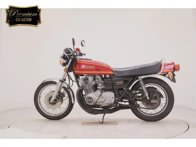 Suzuki GS750 2021, красный, фото 2