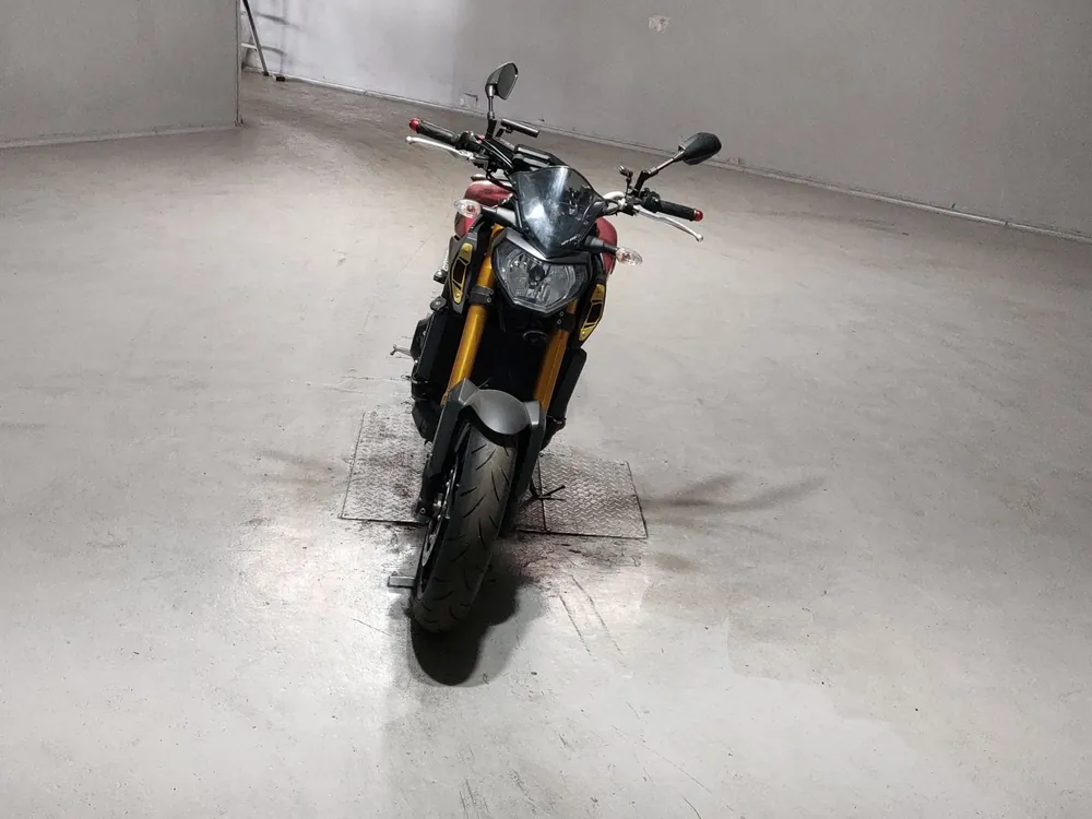 Yamaha MT-09 2016, красный, фото 3