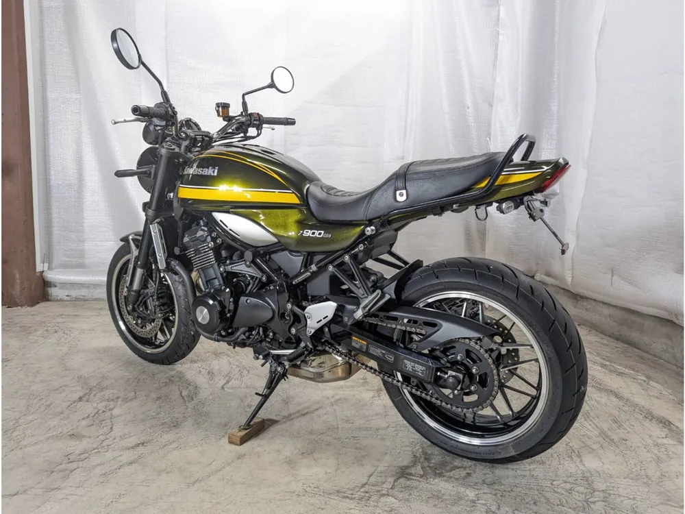Kawasaki Z900RS 2019, green / yellow, фото 9