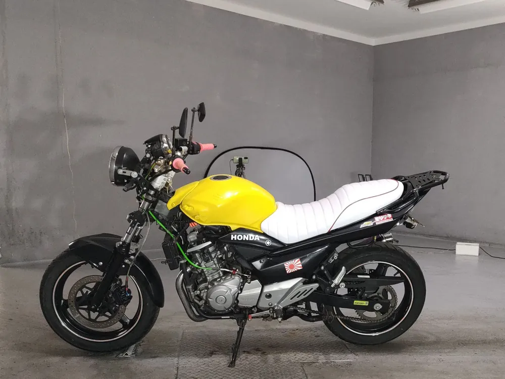Suzuki GSR250S, black / yellow, фото 2
