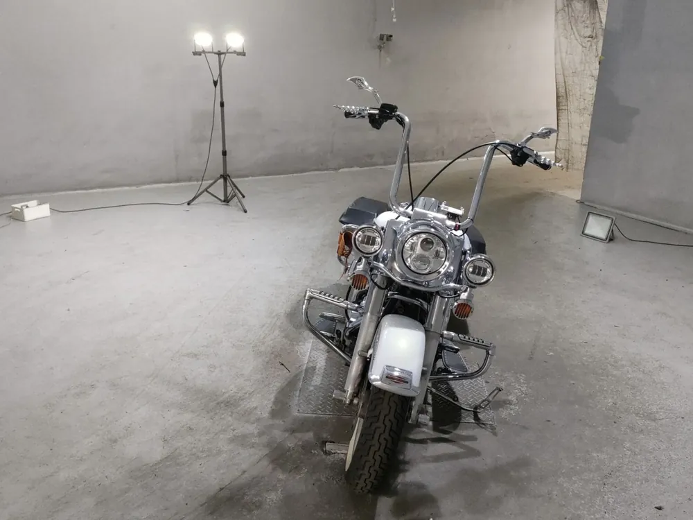 Harley-Davidson FLHR1580 2008, белый, фото 3