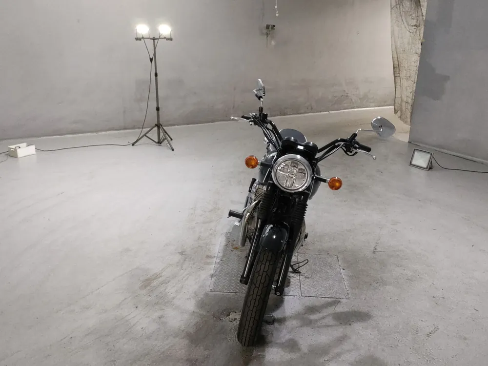 Kawasaki W800-2 2022, чёрный, фото 3
