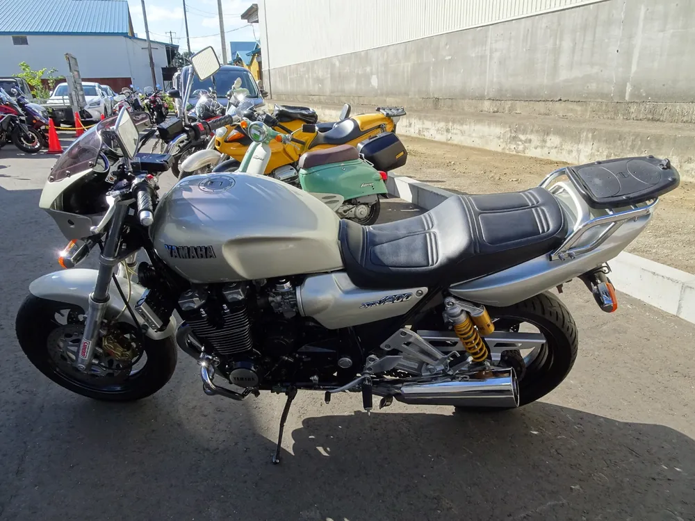 Yamaha XJR1200 1998, серебристый, фото 2