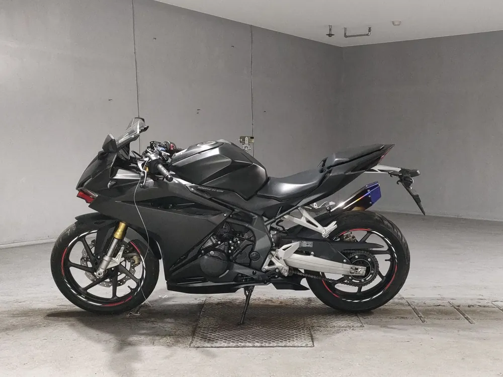 Honda CBR250RR, чёрный, фото 2