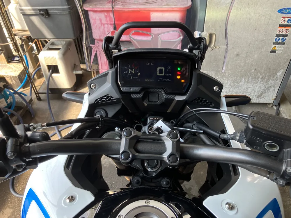 Honda CB400X 2023, белый, чёрный, фото 2