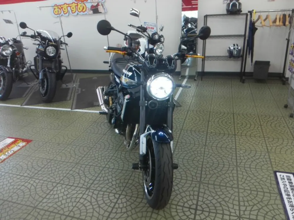 Kawasaki Z900RS 2021, gold / navy blue, фото 4