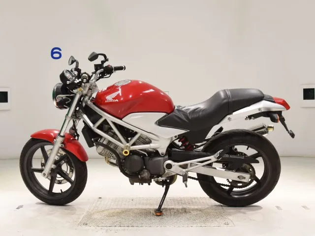 Honda VTR250 MC33, красный, фото 2