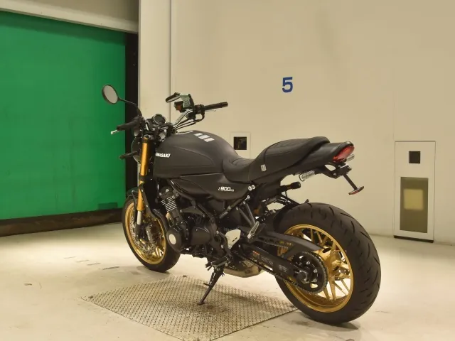 Kawasaki Z900RS 2025, matt black, фото 6