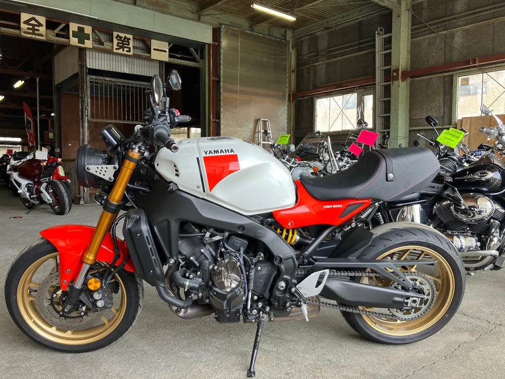 Yamaha Xsr900-2 2024, white / orange, фото 2