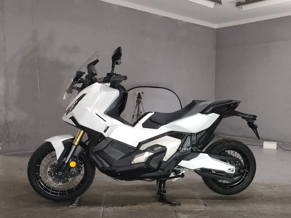 Honda X-ADV750 2025, белый, фото 2