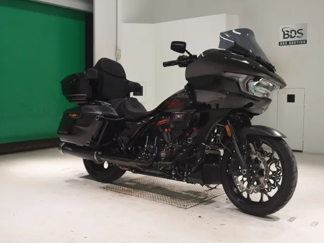 Harley-Davidson FLTRXSTSE1980CVO 2024, чёрный, фото 3