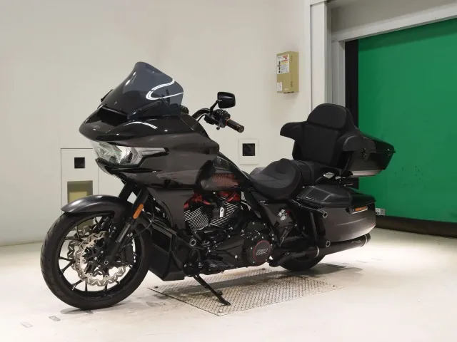 Harley-Davidson FLTRXSTSE1980CVO 2024, чёрный, фото 4