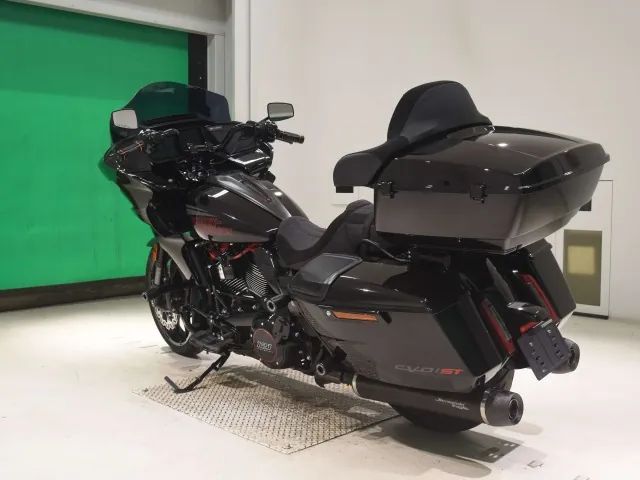 Harley-Davidson FLTRXSTSE1980CVO 2024, чёрный, фото 6