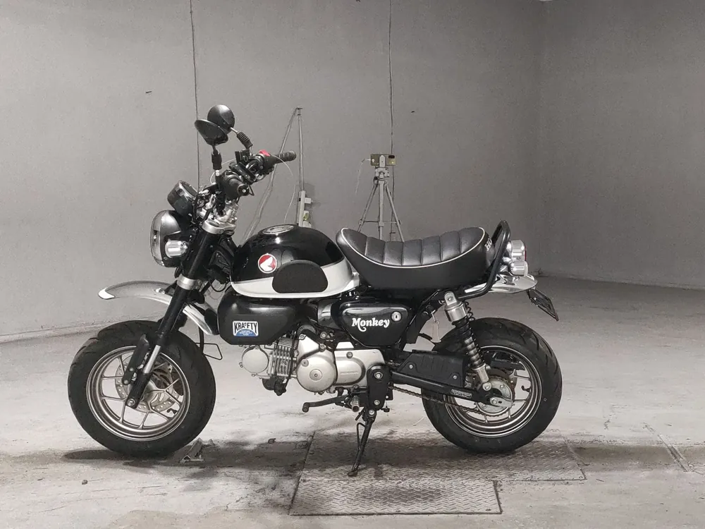 Honda Monkey 125, белый, чёрный, фото 2