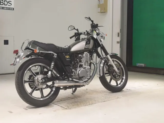Yamaha SR400 2016, серебристый, фото 5