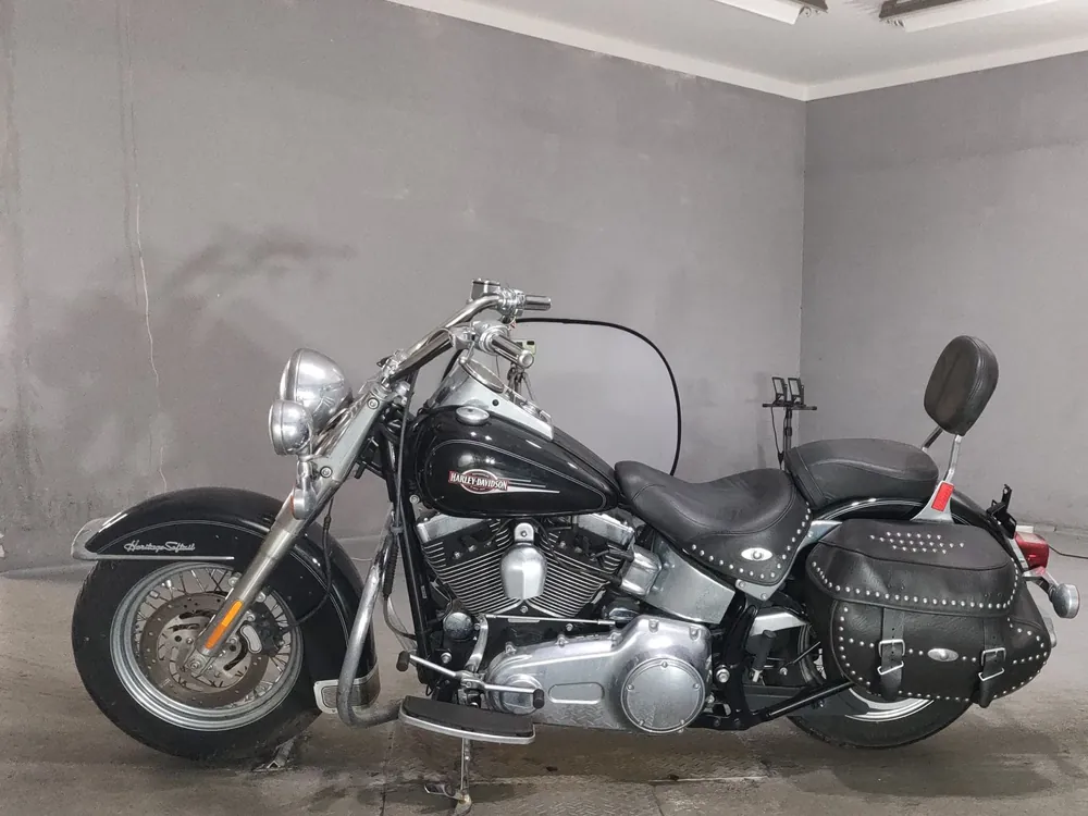 Harley-Davidson Heritage Softail Classic 2006, чёрный, фото 2