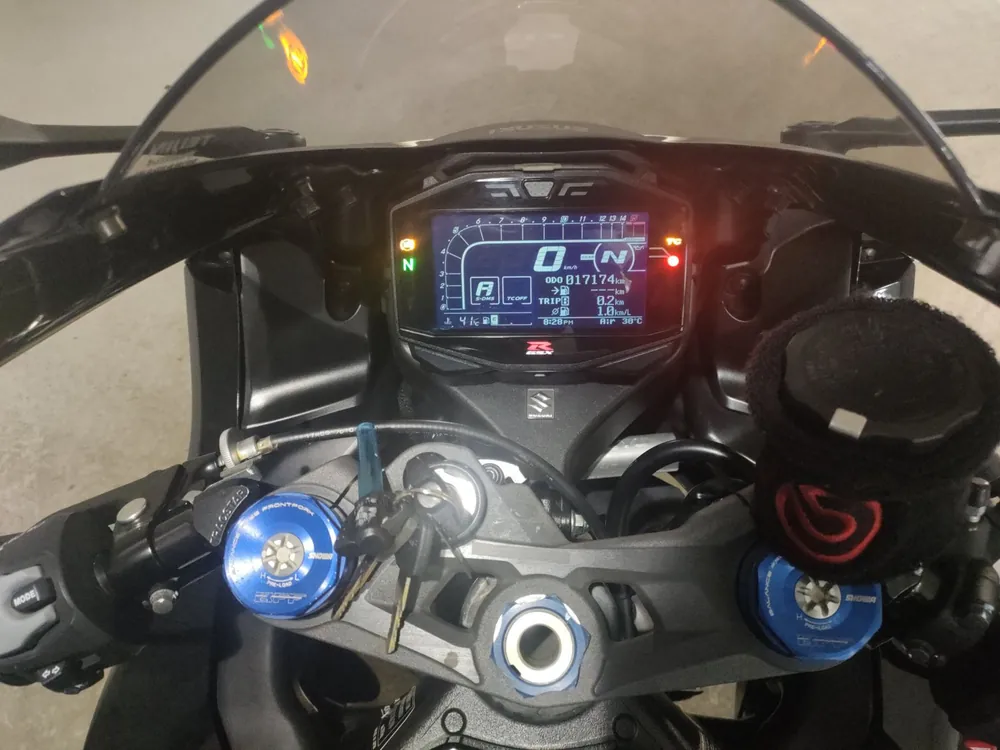 Suzuki GSX-R1000R 2019, black / blue, фото 5