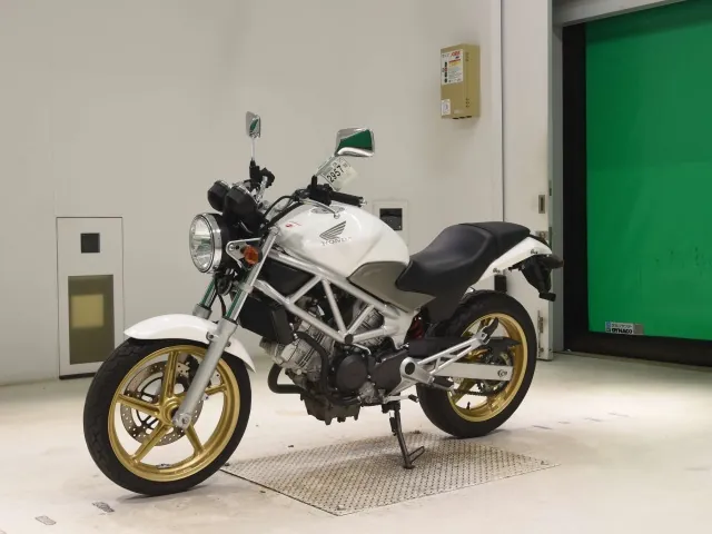 Honda VTR250 MC33, белый, фото 4