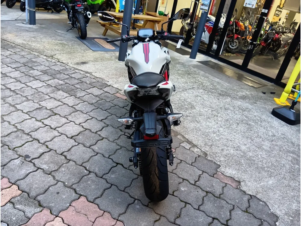 Kawasaki Ninja650A 2022, white / black / red, фото 8