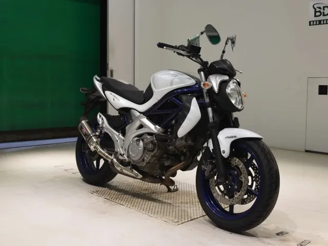 Suzuki Gladius 400 ABS 2011, белый, фото 3