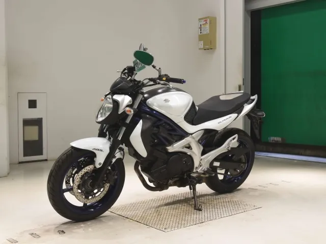 Suzuki Gladius 400 ABS 2011, белый, фото 4