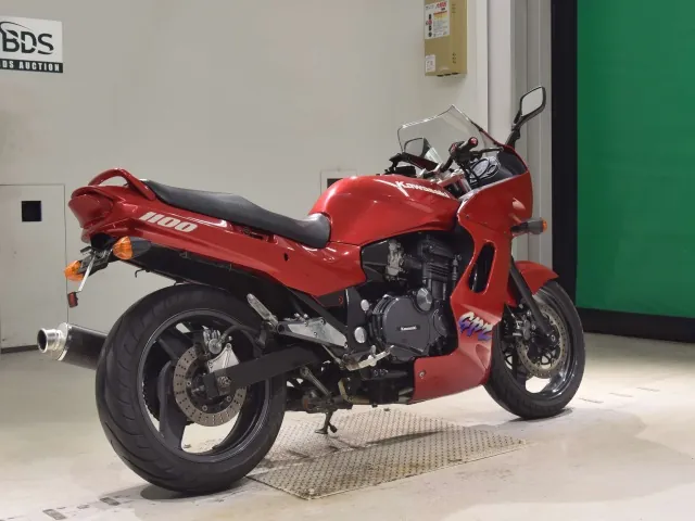 Kawasaki GPZ1100 1998, красный, фото 5