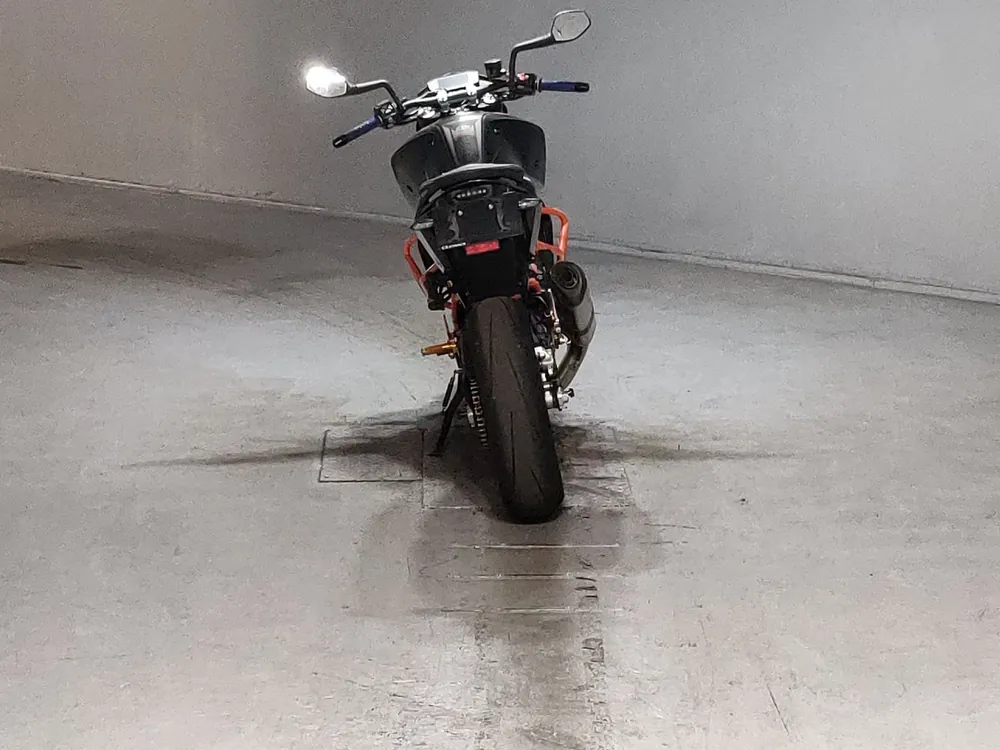 KTM 690 DUKE R 2017, чёрный, оранжевый, фото 4