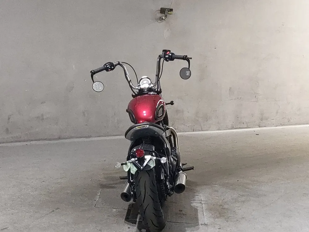 Triumph Bonneville Bo Bar 2023, красный, фото 4
