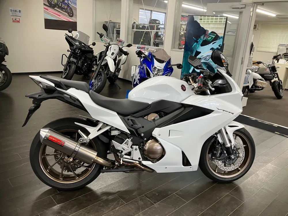 Honda VFR800F 2017, белый, фото 2