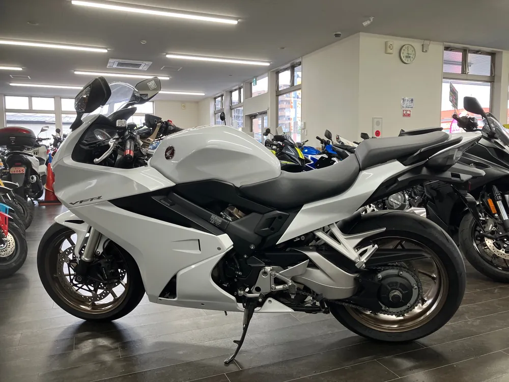 Honda VFR800F 2017, белый, фото 3