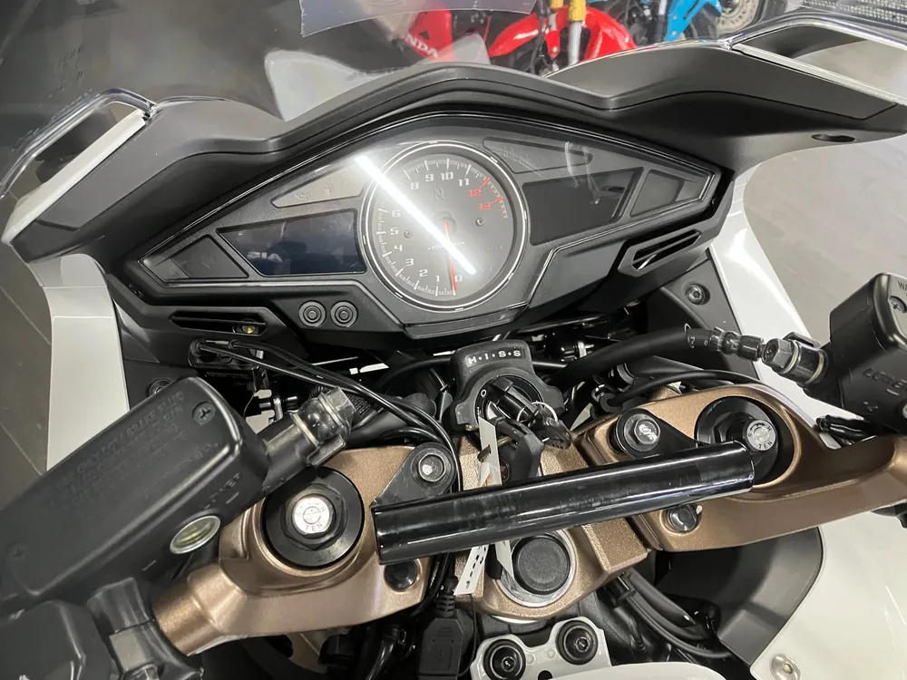 Honda VFR800F 2017, белый, фото 4