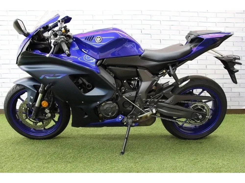 Yamaha YZF-R7 2023, чёрный, синий, фото 2