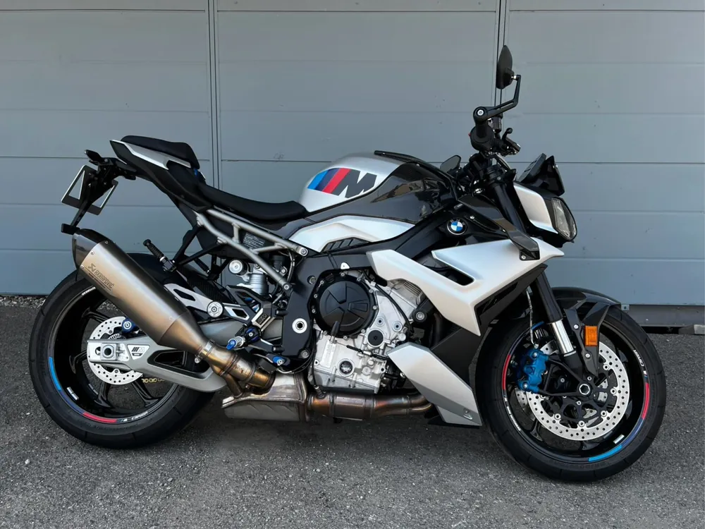 BMW M1000R M NAVY BLUE PETISHON 2026, серебристый, фото 2