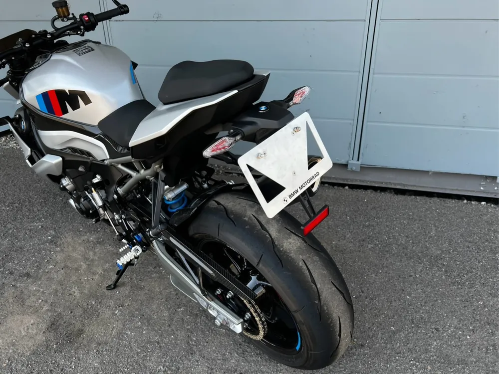 BMW M1000R M NAVY BLUE PETISHON 2026, серебристый, фото 15
