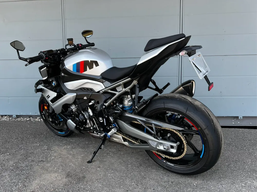 BMW M1000R M NAVY BLUE PETISHON 2026, серебристый, фото 4
