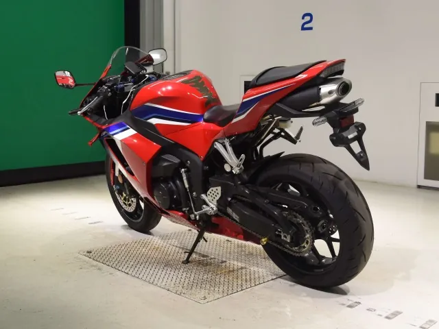 Honda CBR600RR 2020, white | red | blue, фото 6