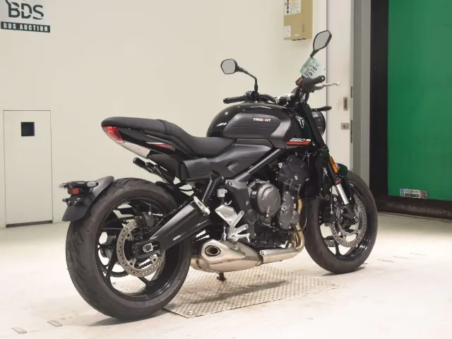 Triumph Trident 660 2025, чёрный, фото 5