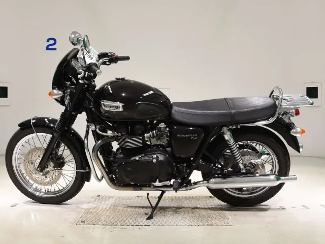 Triumph Bonneville T100 2011, чёрный, фото 2