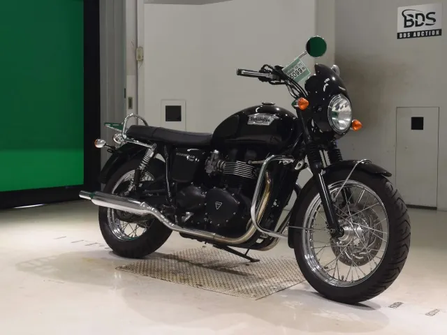 Triumph Bonneville T100 2011, чёрный, фото 3